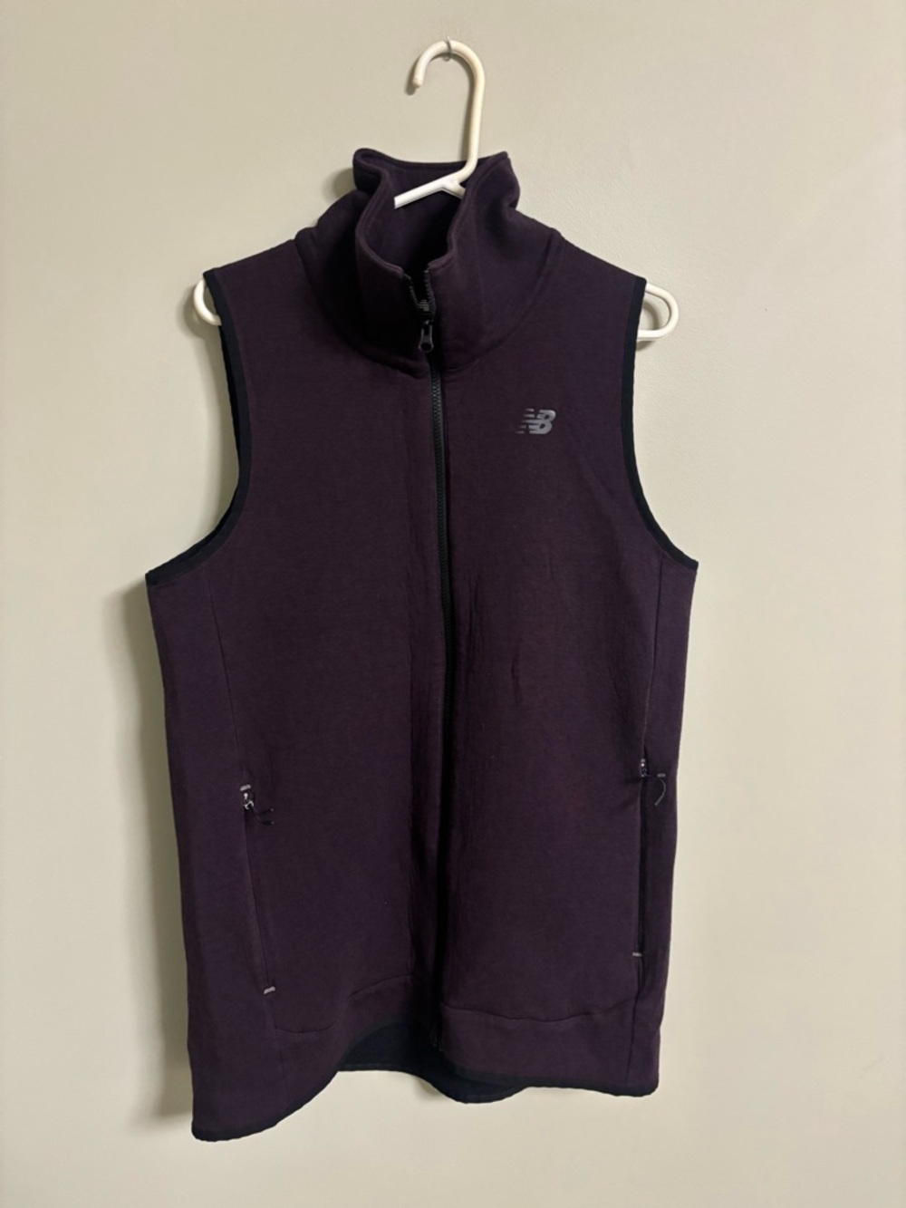 New Balance Vest Womens 247 Luxe Long Length Zip Size Large Funnel Neck Fleece